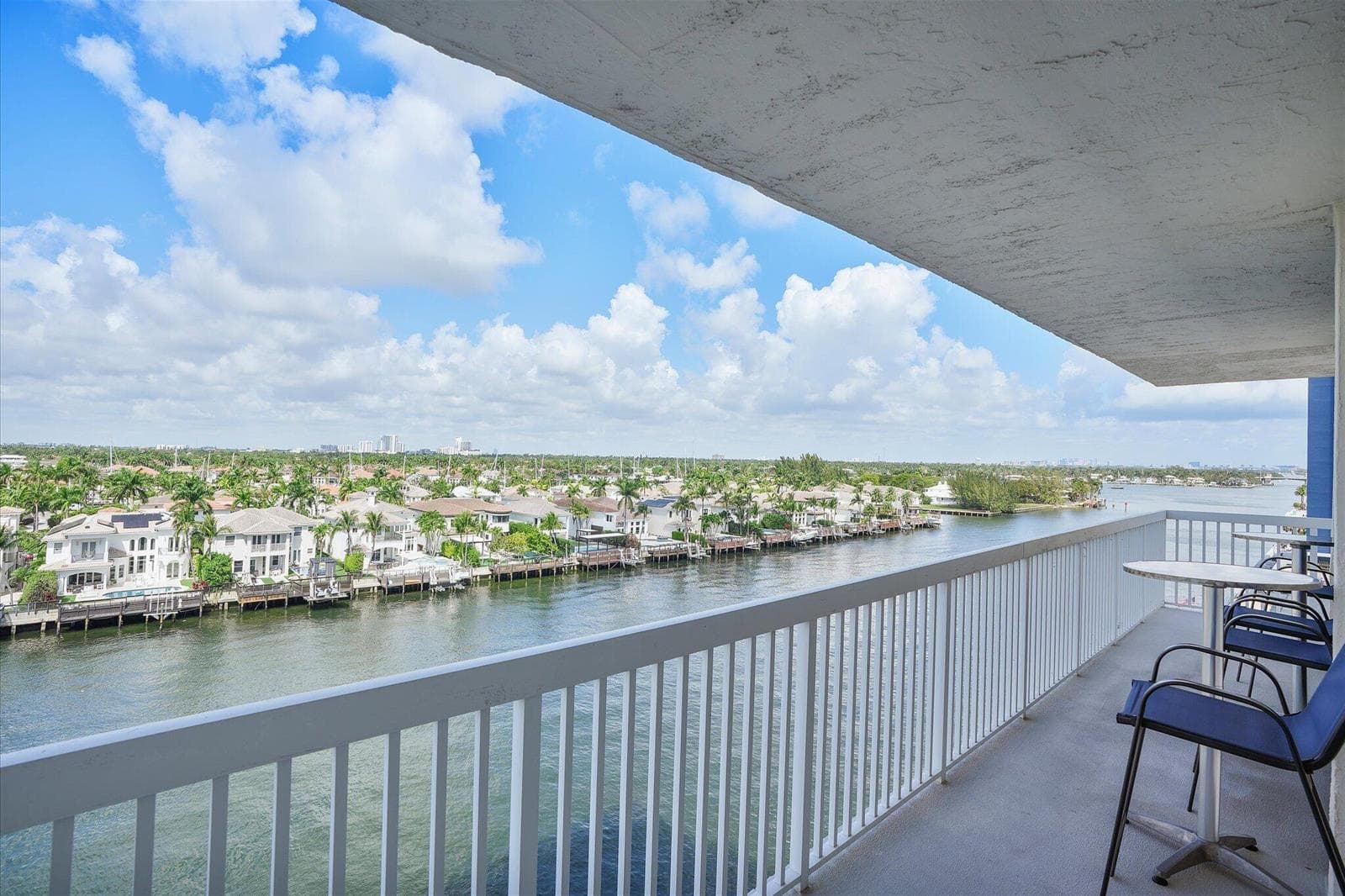 1500 S Ocean Drive Unit F8 photo 23
