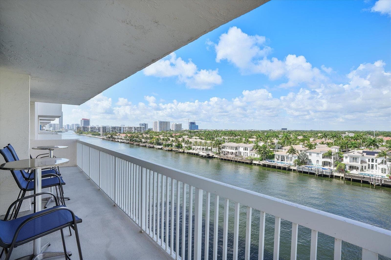 1500 S Ocean Drive Unit F8 photo 22