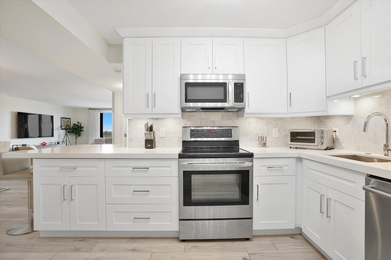 1500 S Ocean Drive Unit F8 photo 7