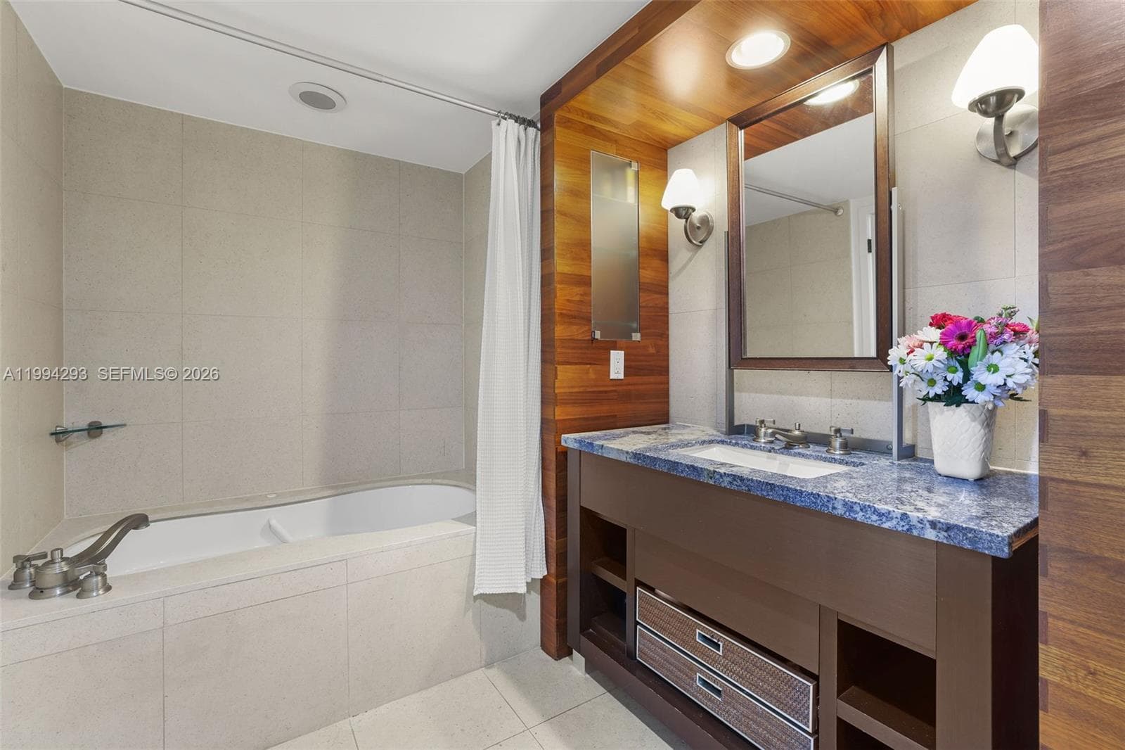 6801 Collins Ave 1112 (Door 1102) photo 12