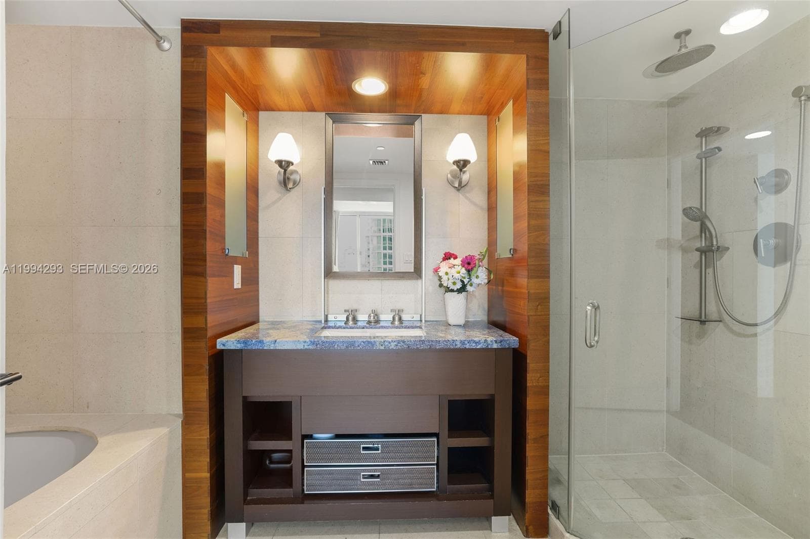 6801 Collins Ave 1112 (Door 1102) photo 11