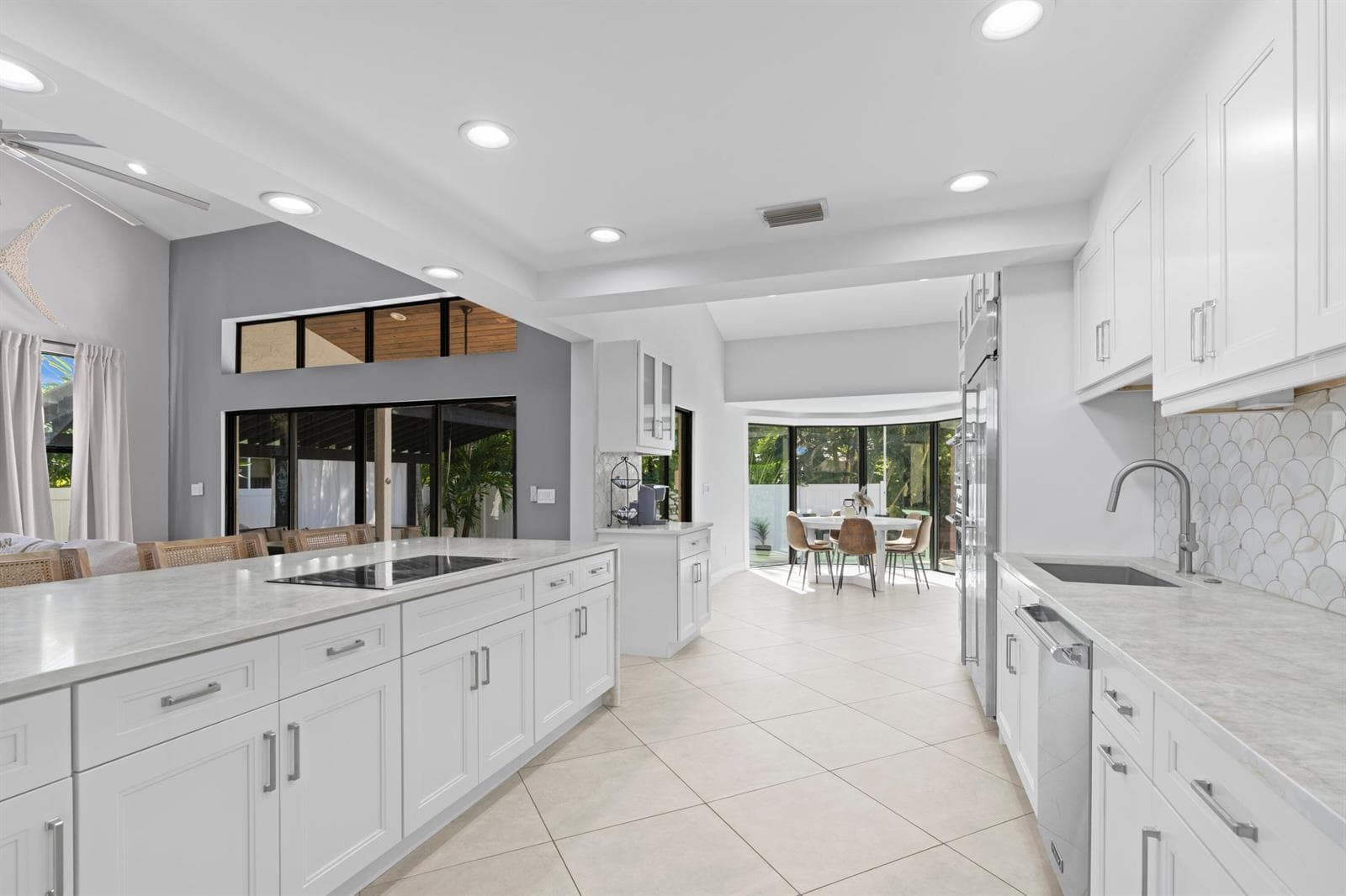 1050 Brooks Lane photo 7