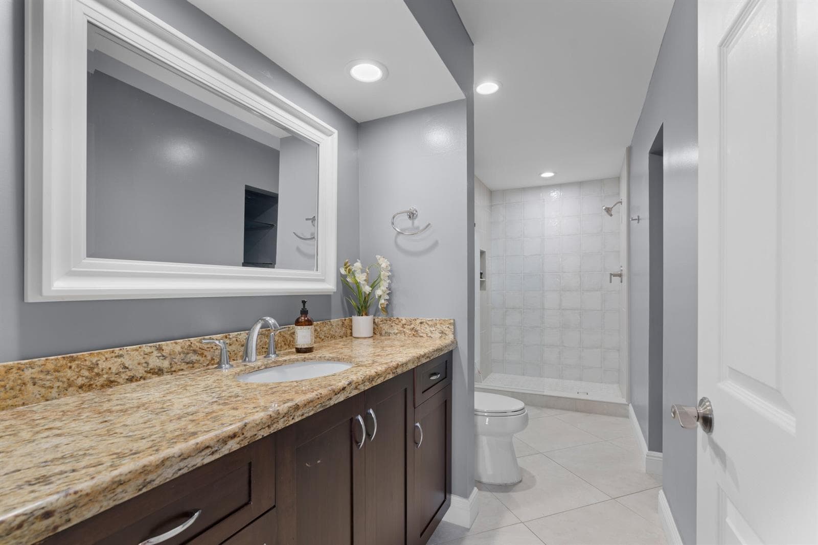 1050 Brooks Lane photo 25