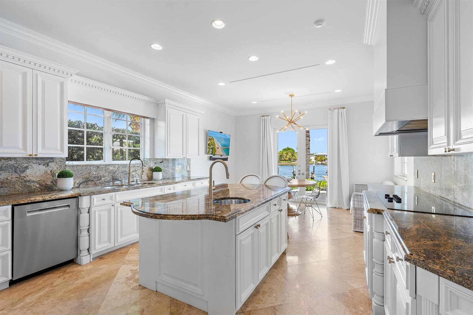 12864 S Shore Drive photo 8