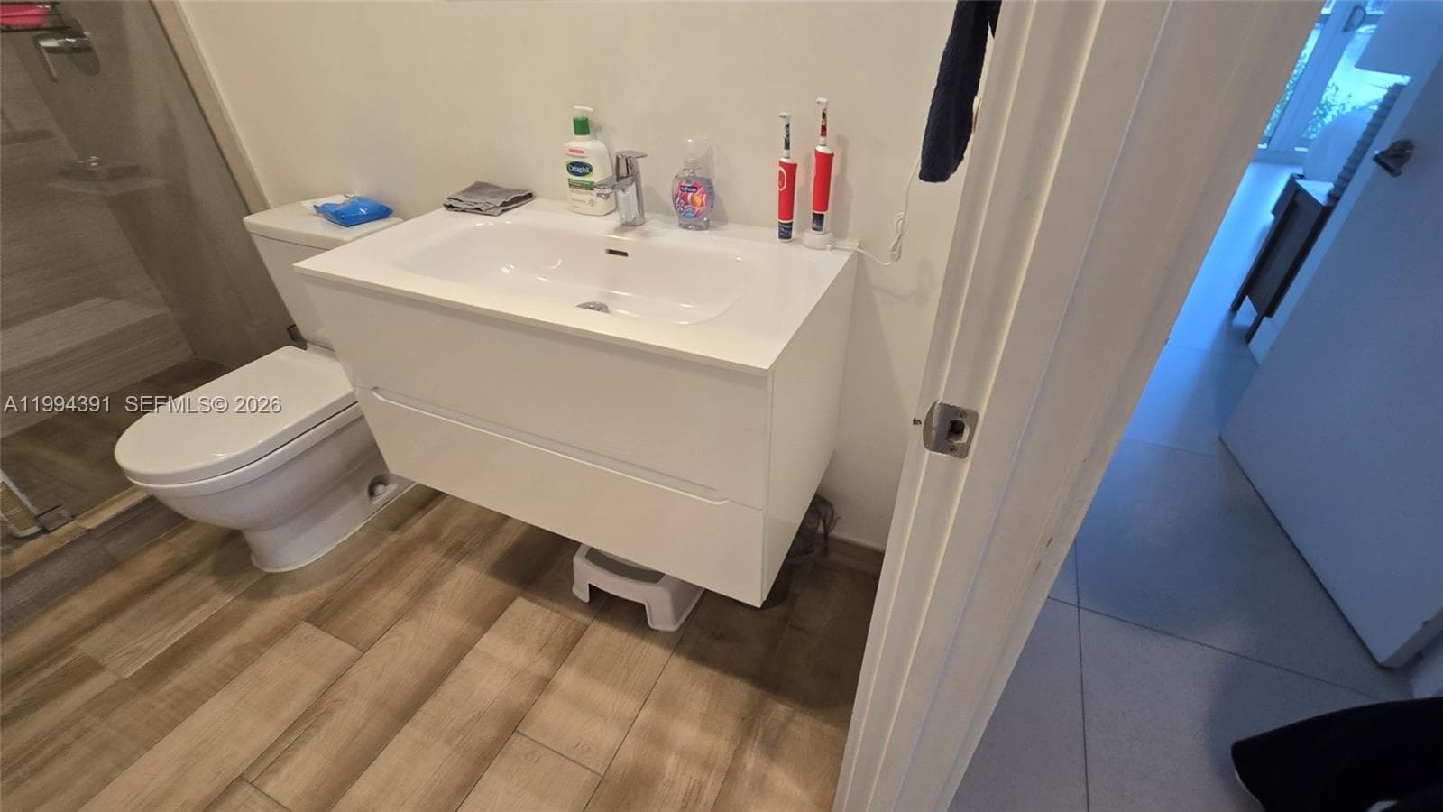 9261 Bay Harbor Dr 402 photo 15