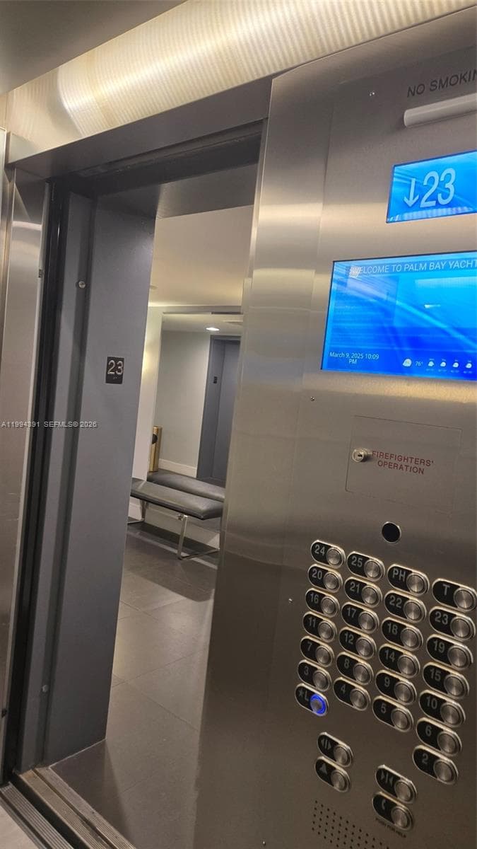 9261 Bay Harbor Dr 402 photo 4