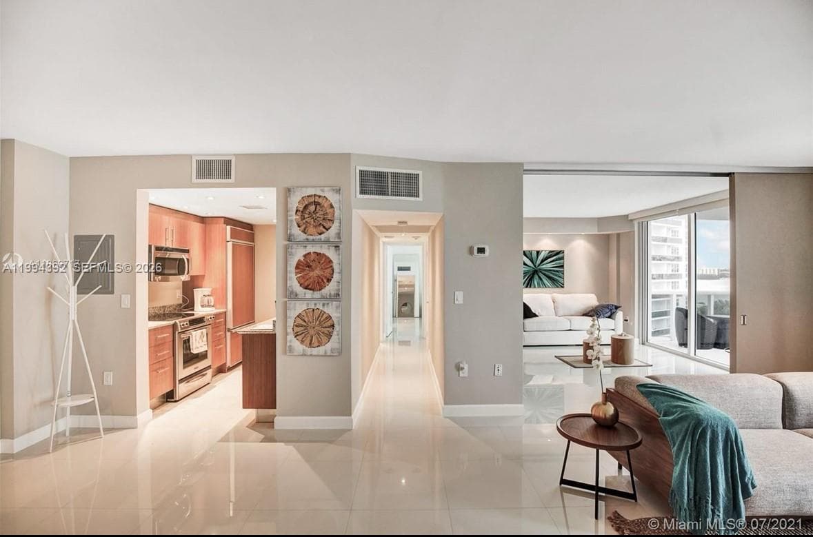 10275 Collins Ave 806 photo 16