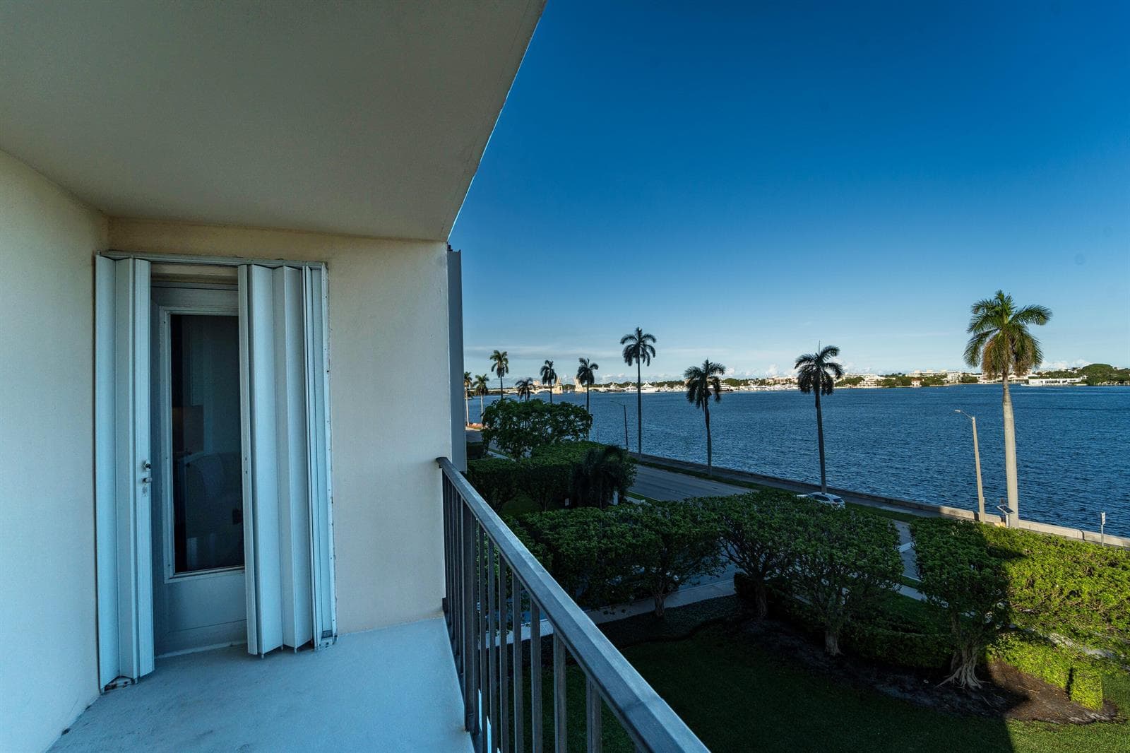 1801 S Flagler Drive 402 photo 15