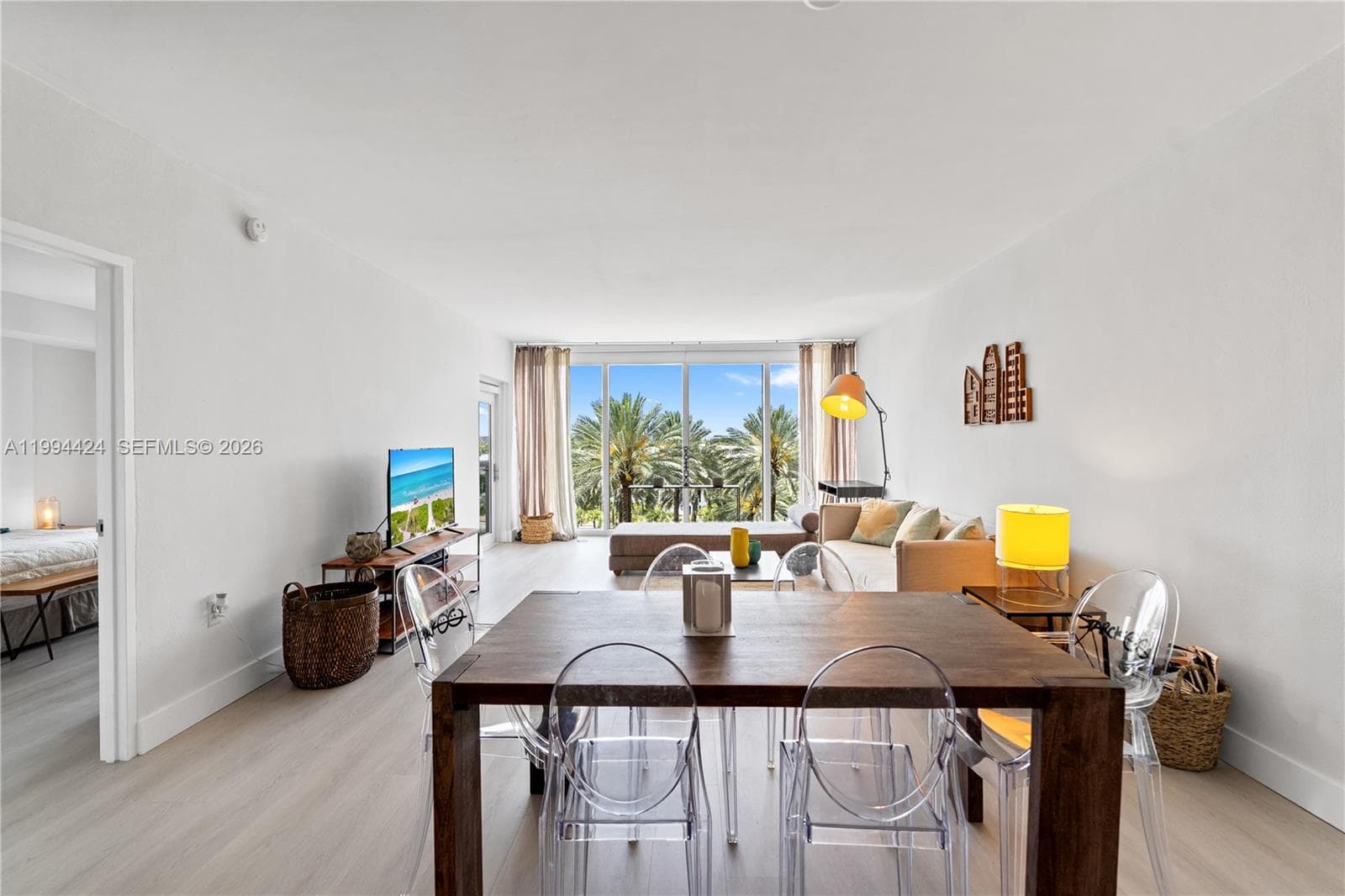 10275 Collins Ave 429 photo 3