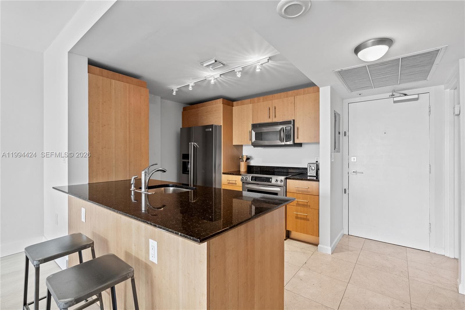 10275 Collins Ave 429 photo 14