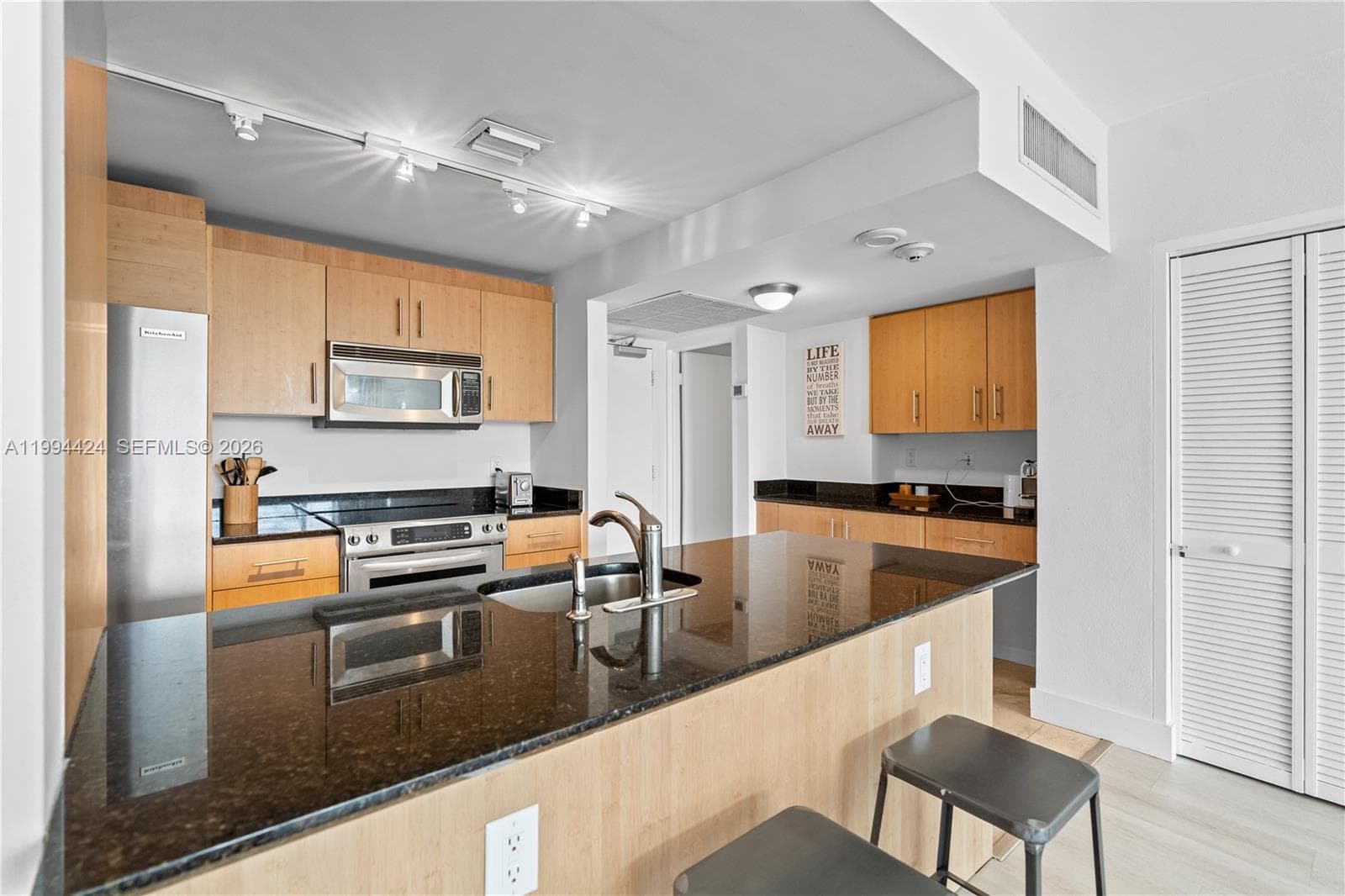 10275 Collins Ave 429 photo 15