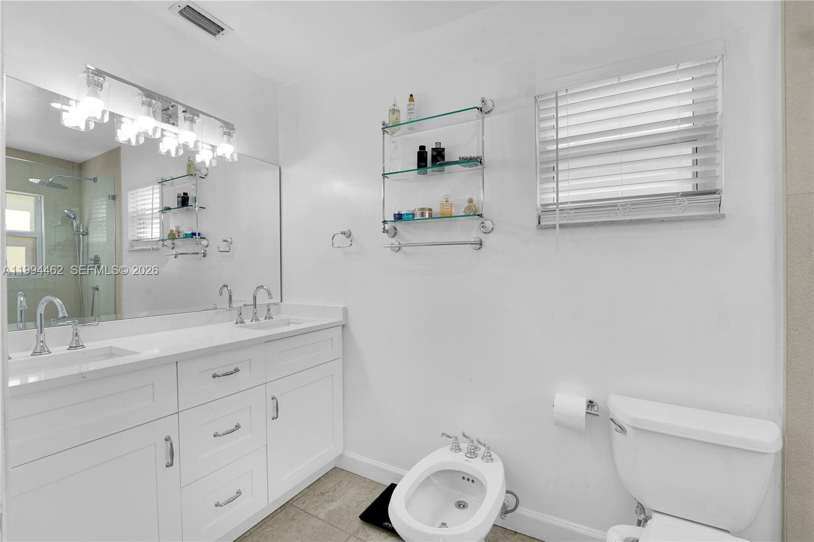 335 Virginia St photo 16