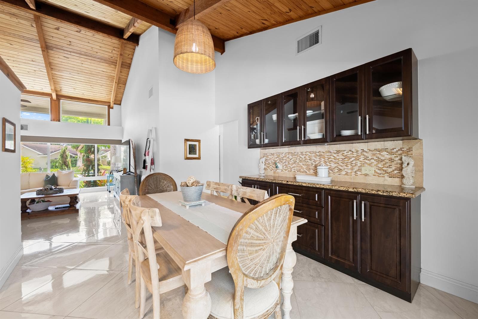 21521 E Hollandaire Dr Drive E photo 9