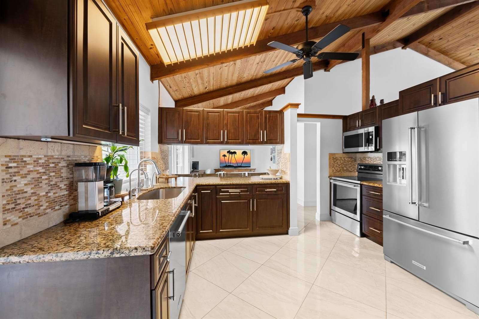 21521 E Hollandaire Dr Drive E photo 11