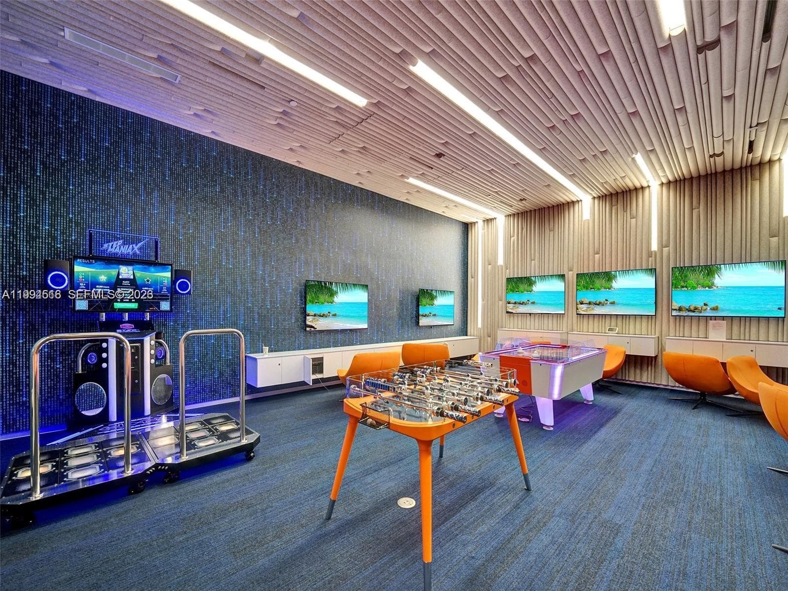 17901 COLLINS 2301 photo 24