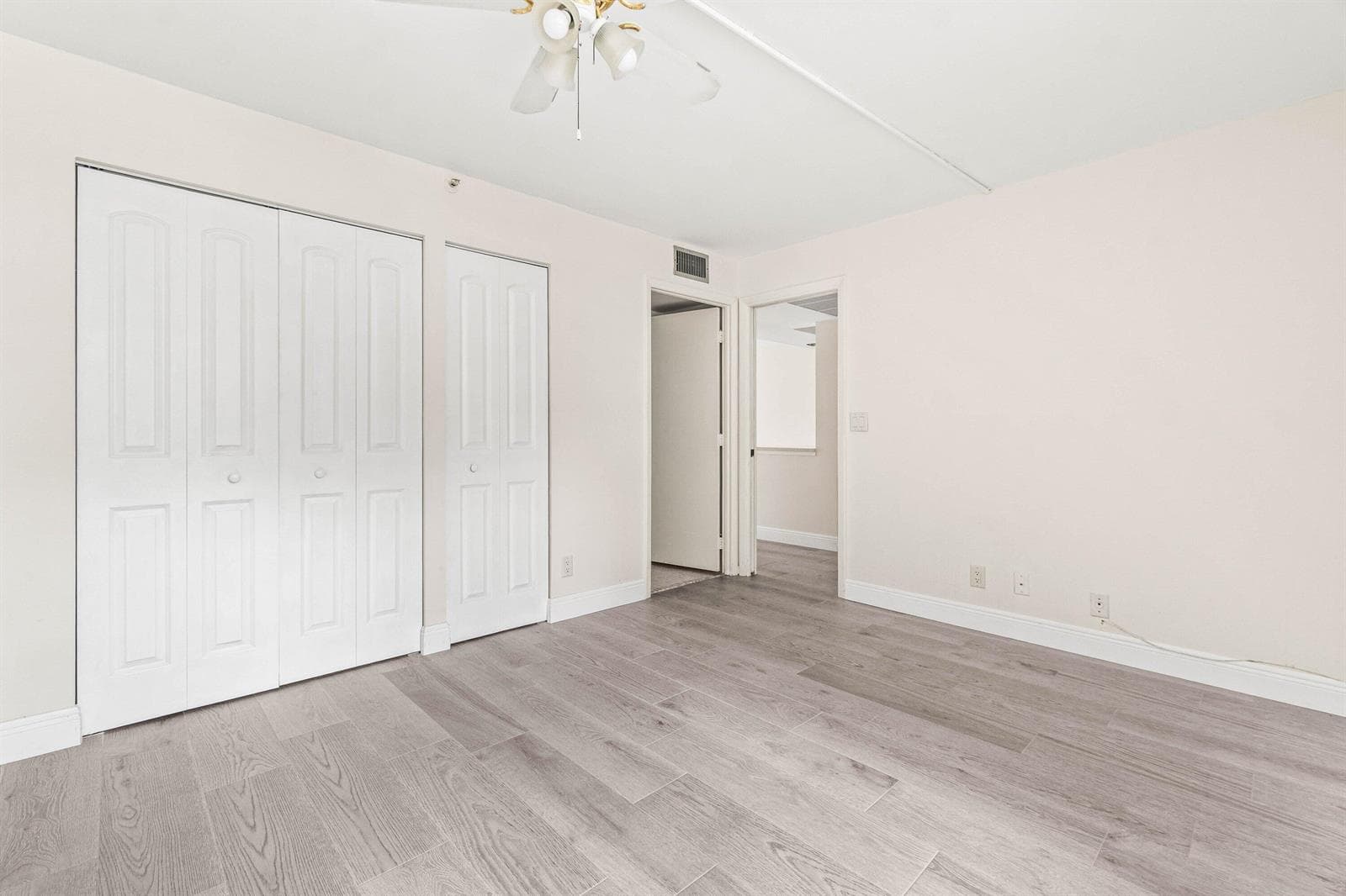 17 Royal Palm Way 103 photo 22