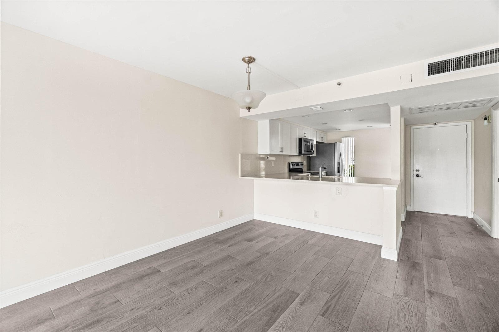 17 Royal Palm Way 103 photo 10