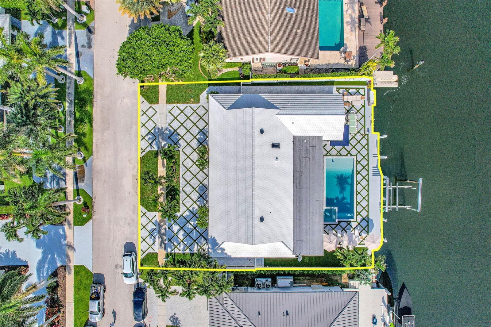 885 Nafa Drive photo 4