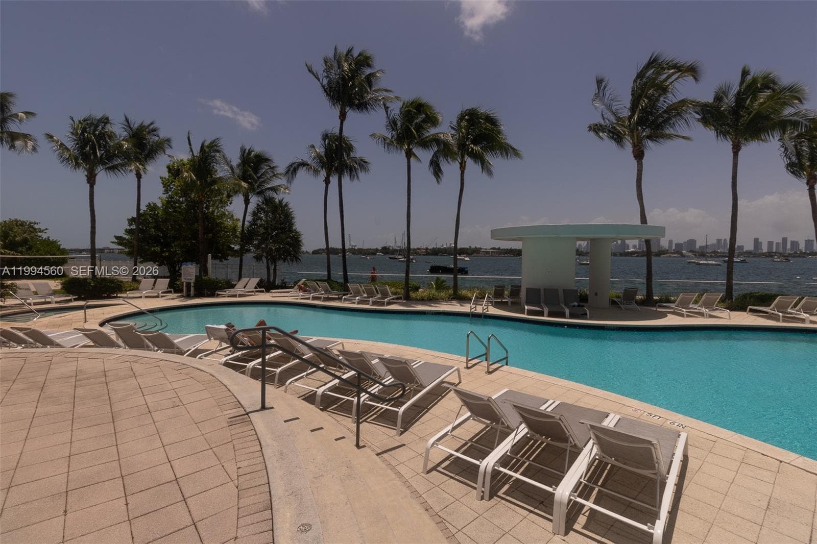 1330 West Ave 3305 photo 18