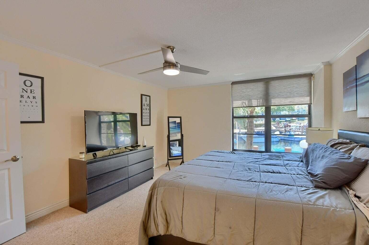 3 Royal Palm Way 102 photo 23