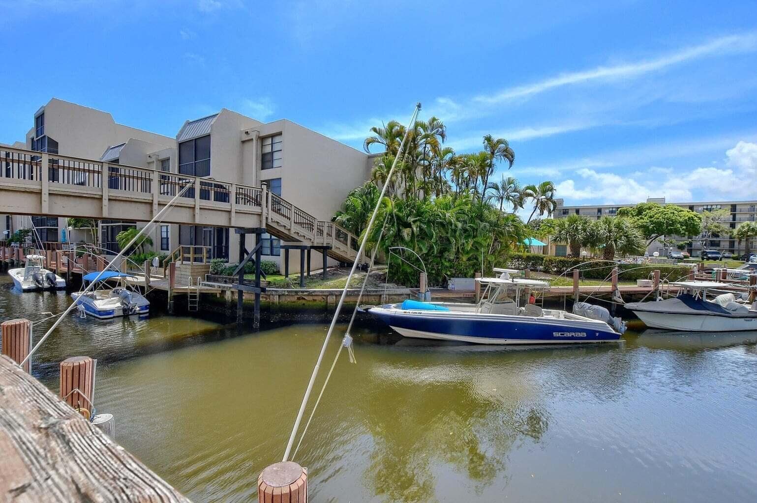 3 Royal Palm Way 102 photo 1