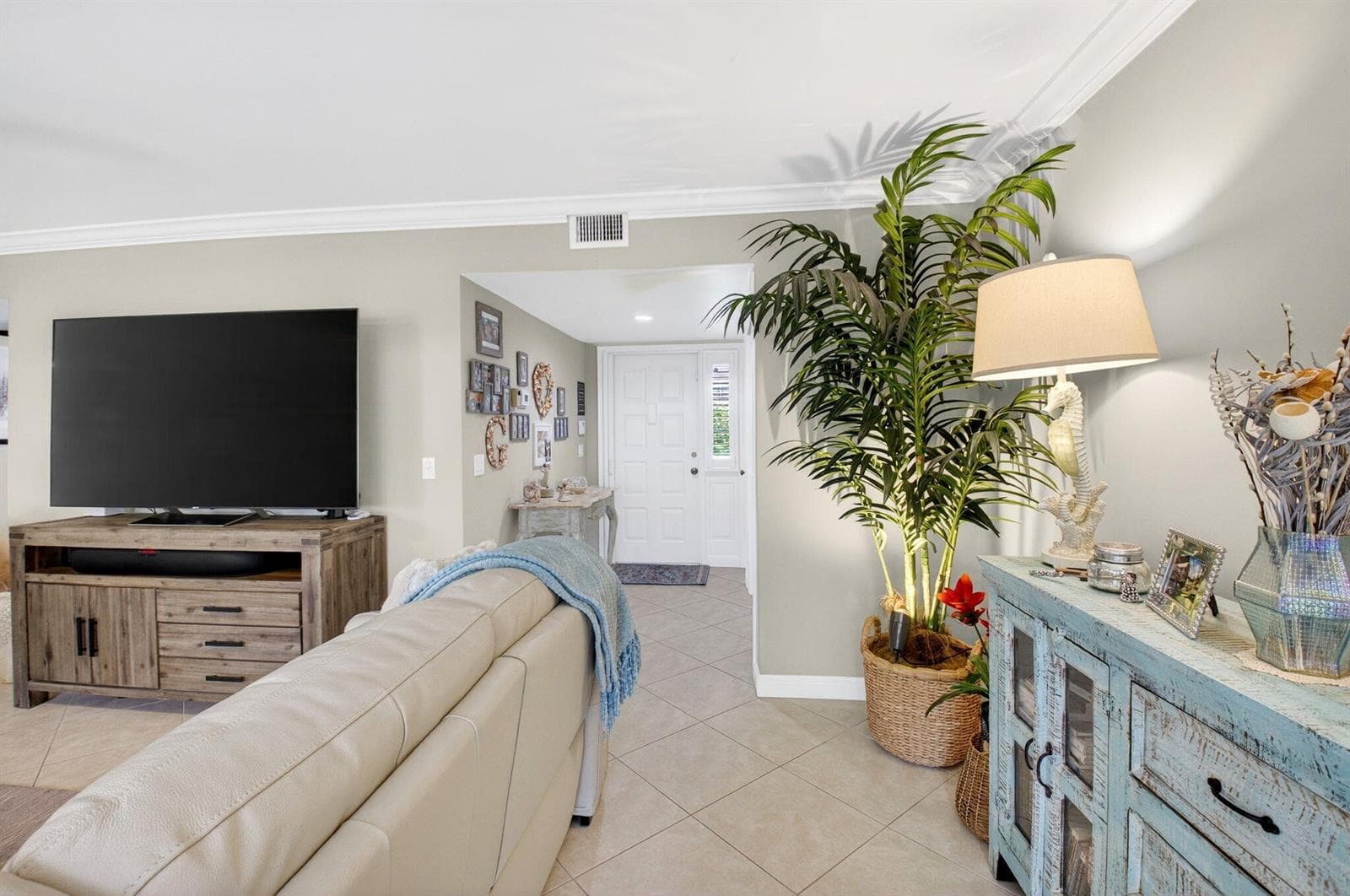 75 Venetian Drive A-2 photo 5