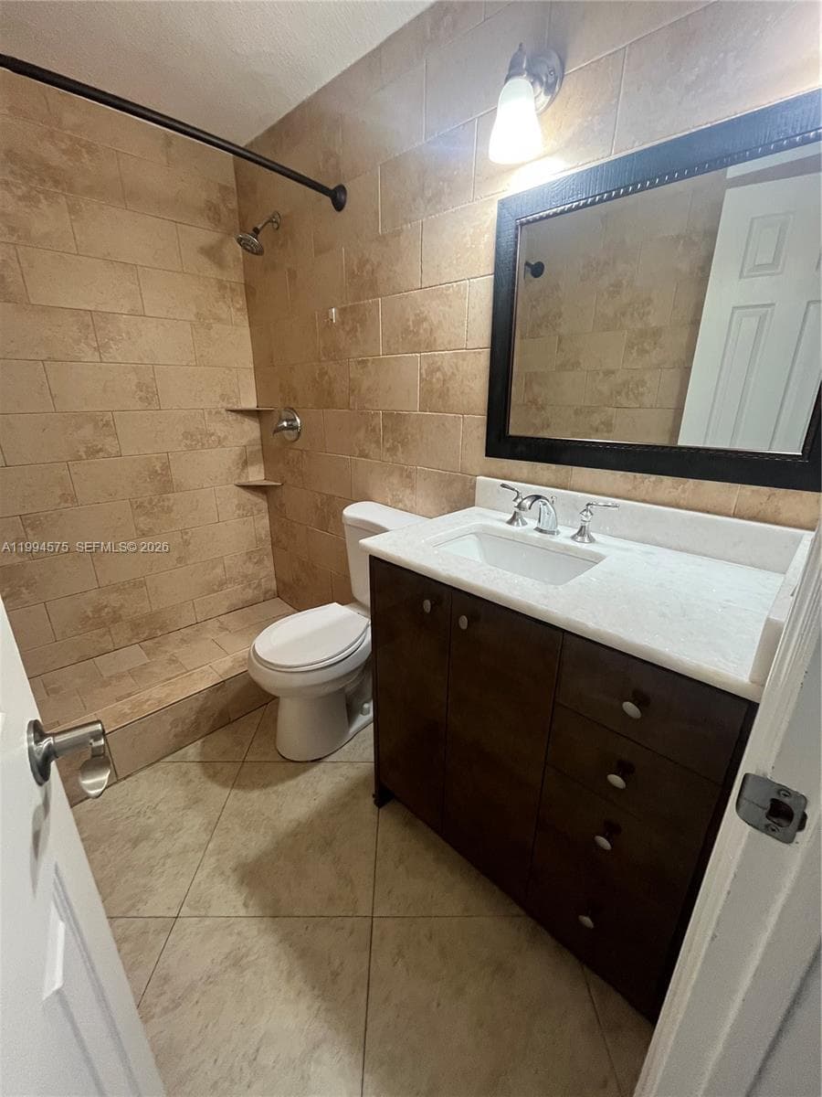 3923 166th St N-106 photo 14