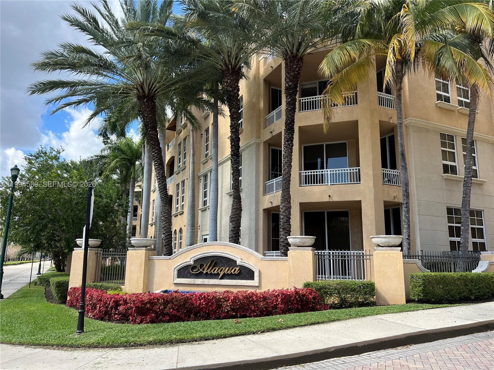 3001 185th St 122 photo 4