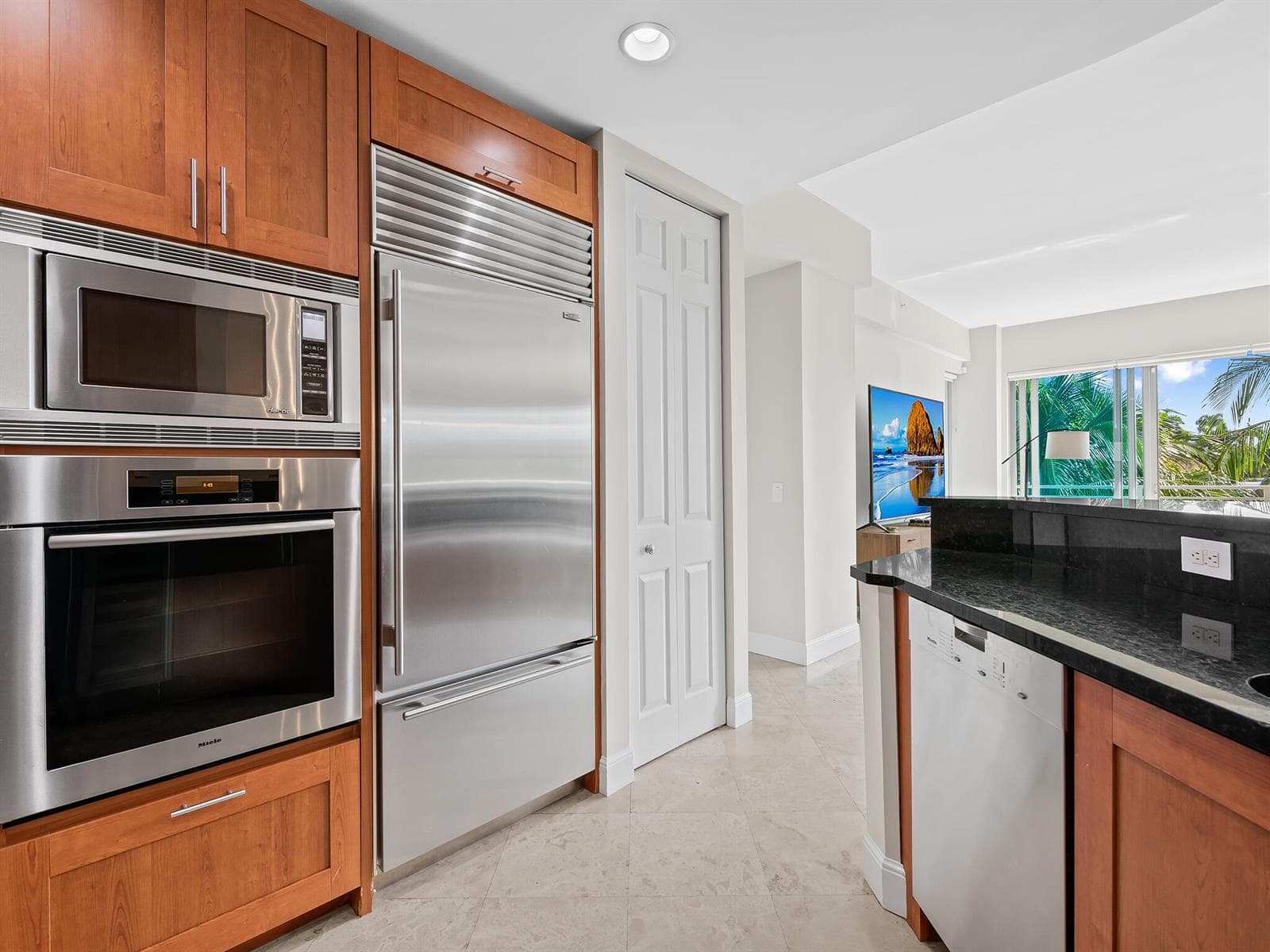 444 Hendricks Isle 301 photo 18