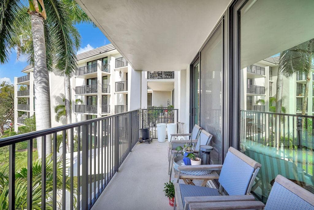 1101 River Reach Drive 311 photo 25