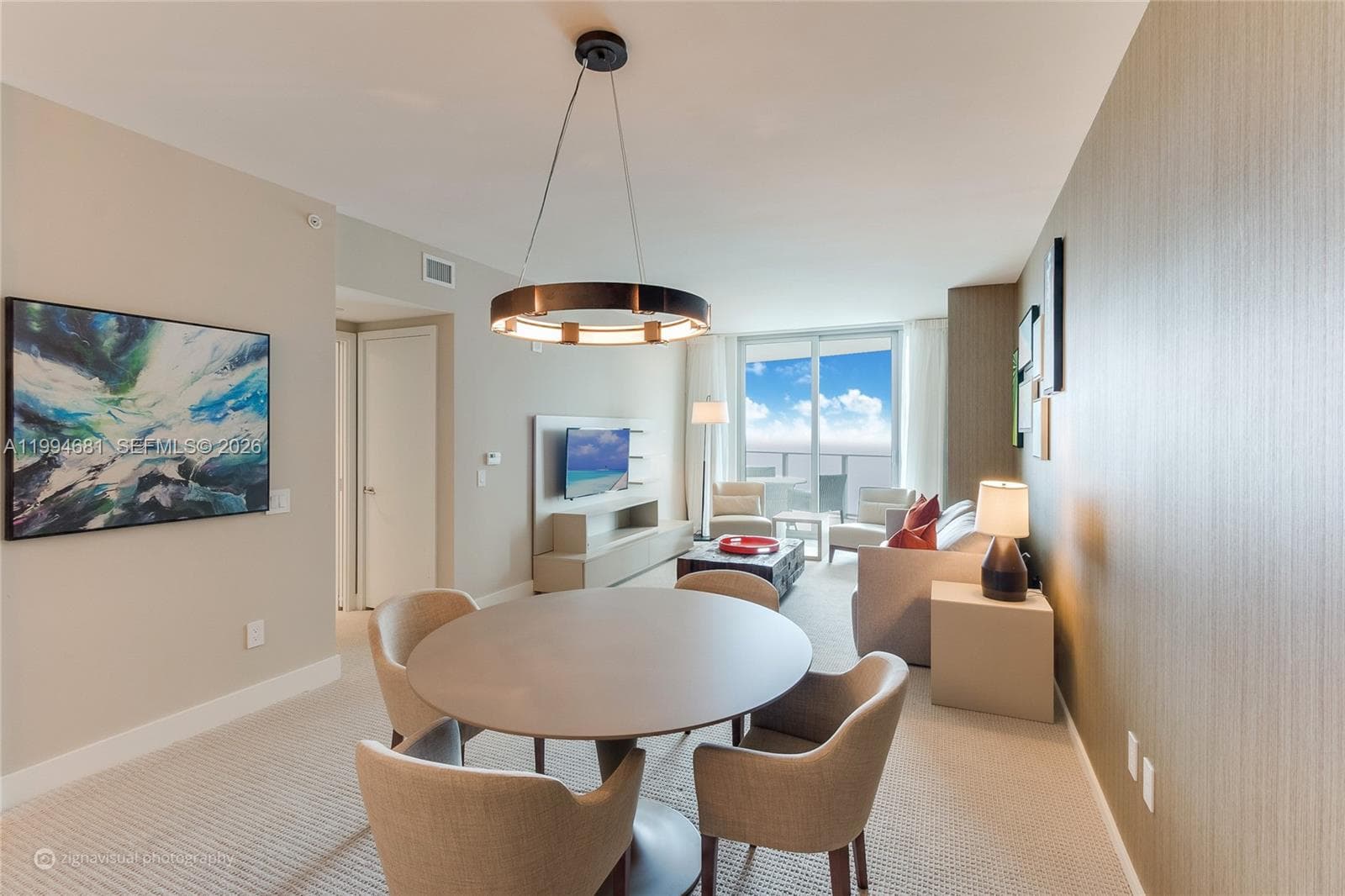 4111 Ocean Dr 2707 photo 2