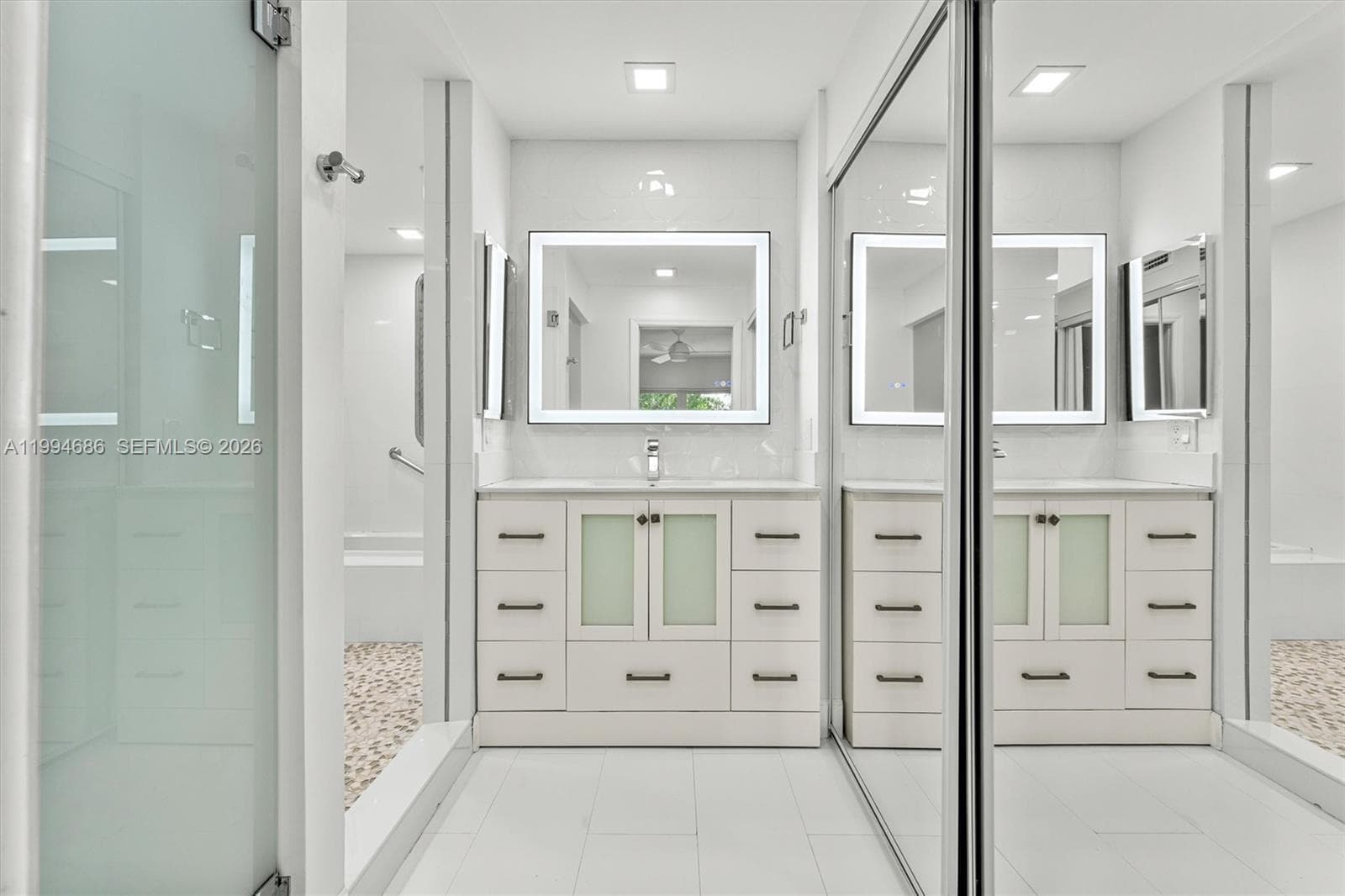 392 Golfview Rd A photo 13