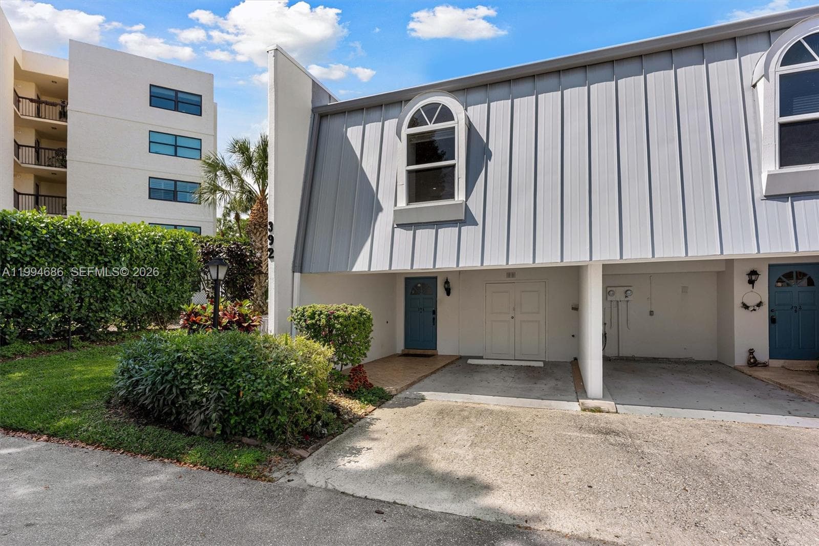 392 Golfview Rd A photo 17