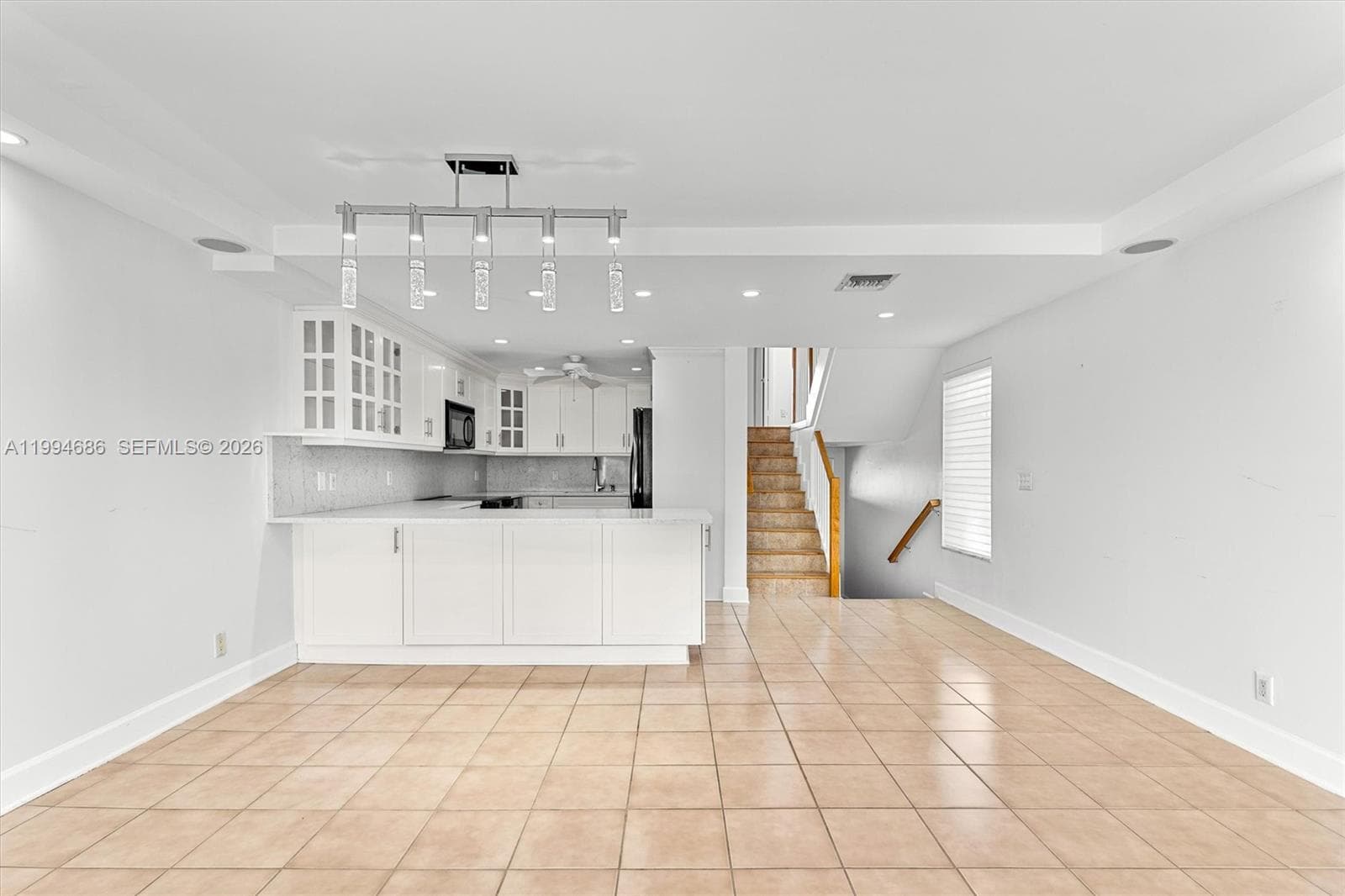 392 Golfview Rd A photo 7