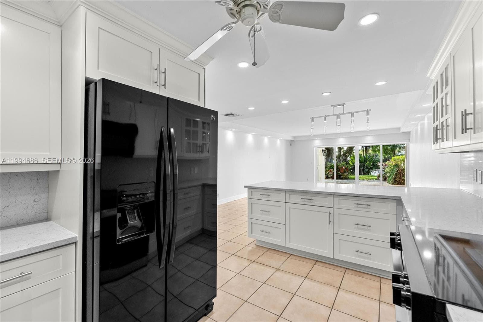 392 Golfview Rd A photo 5