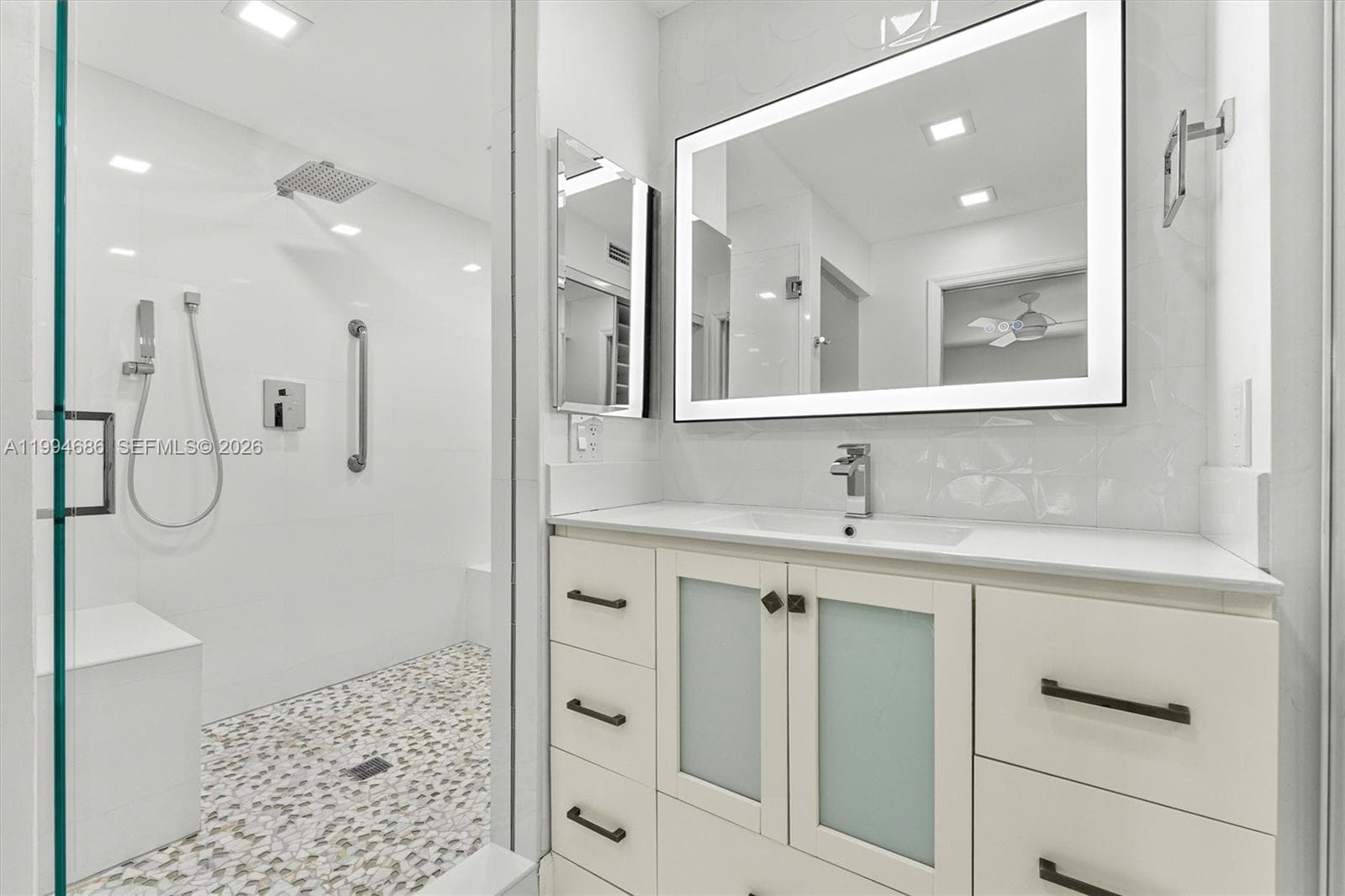 392 Golfview Rd A photo 14