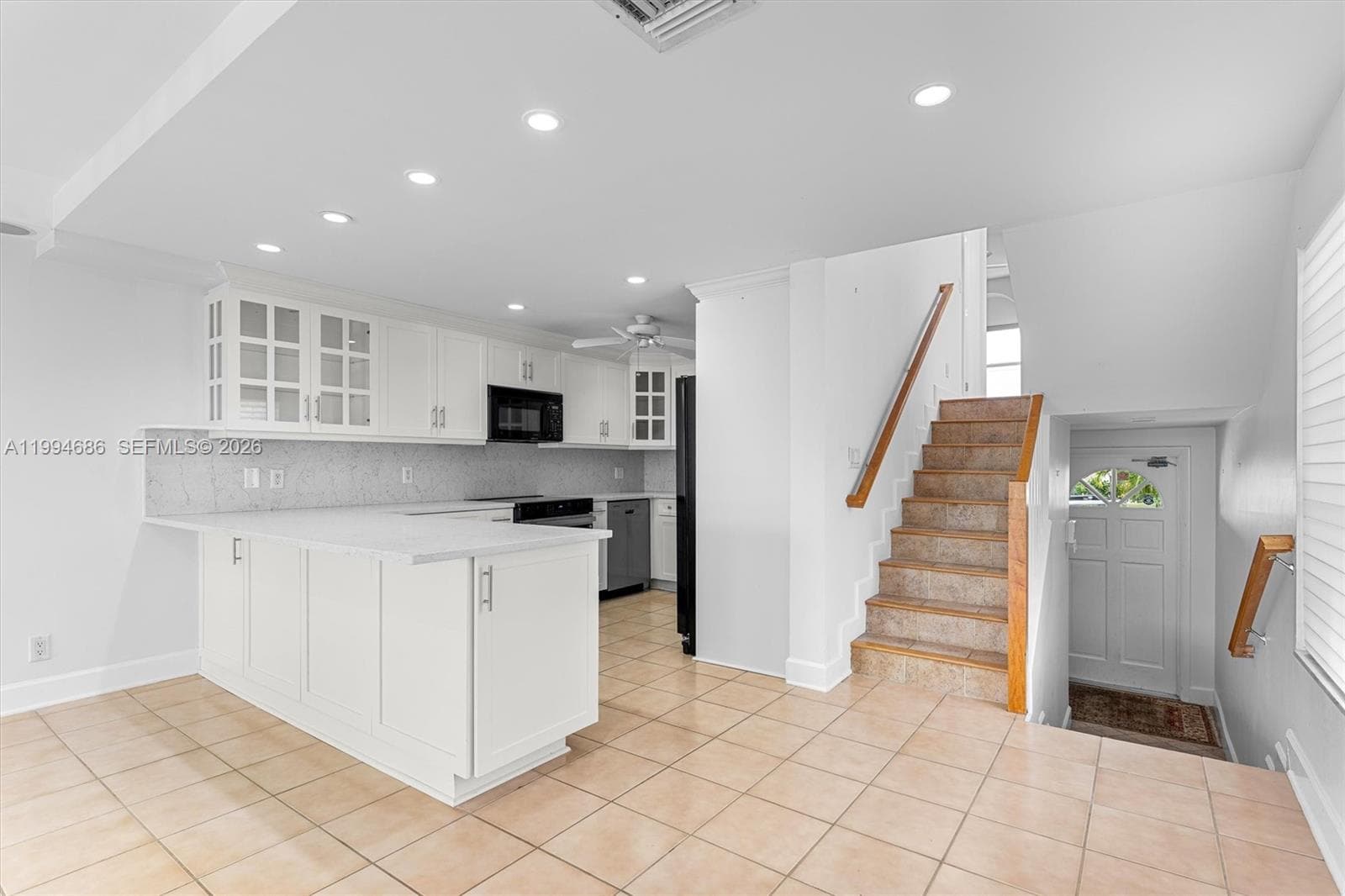 392 Golfview Rd A photo 4