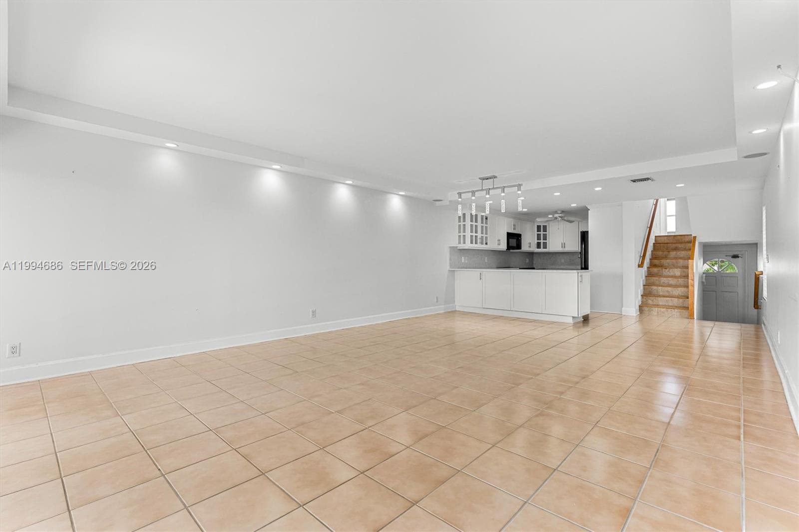 392 Golfview Rd A photo 8