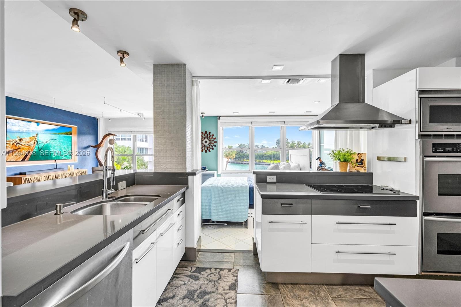 9102 Bay Harbor Dr 3-C photo 22