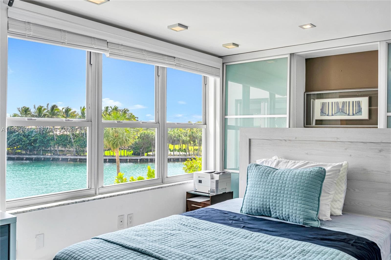 9102 Bay Harbor Dr 3-C photo 4