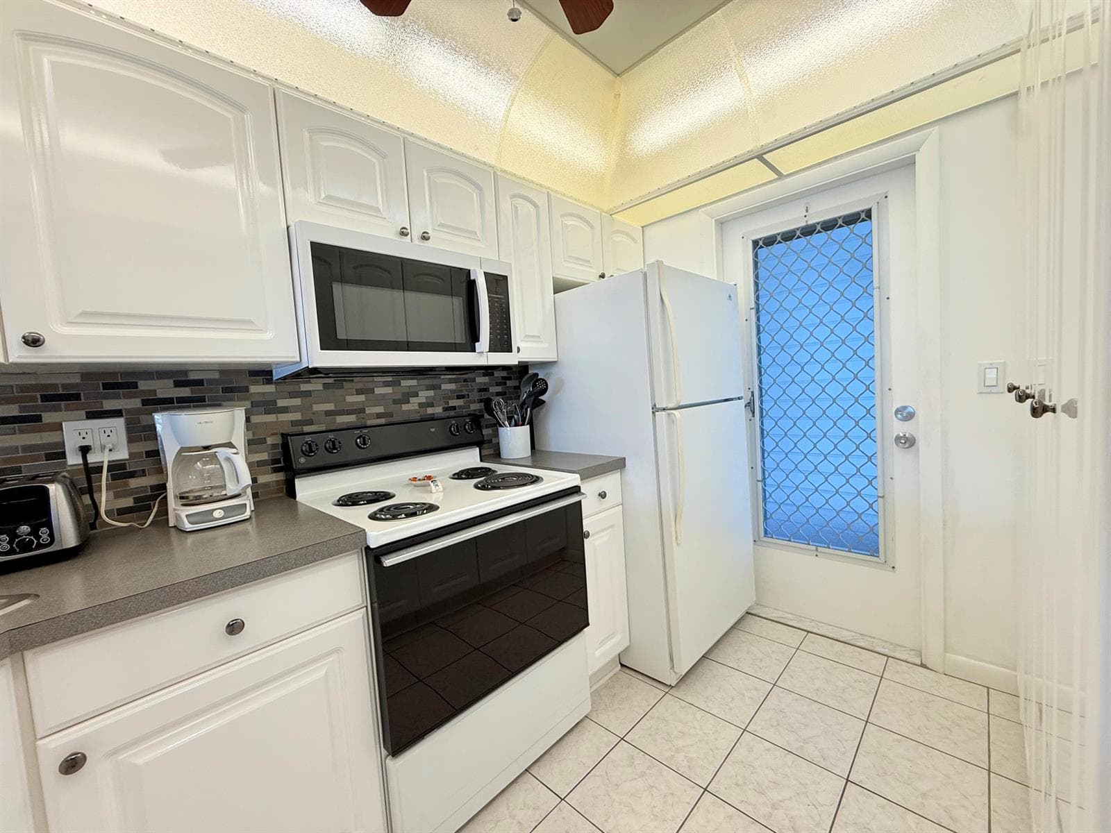 470 Paradise Isle Boulevard 204 photo 20