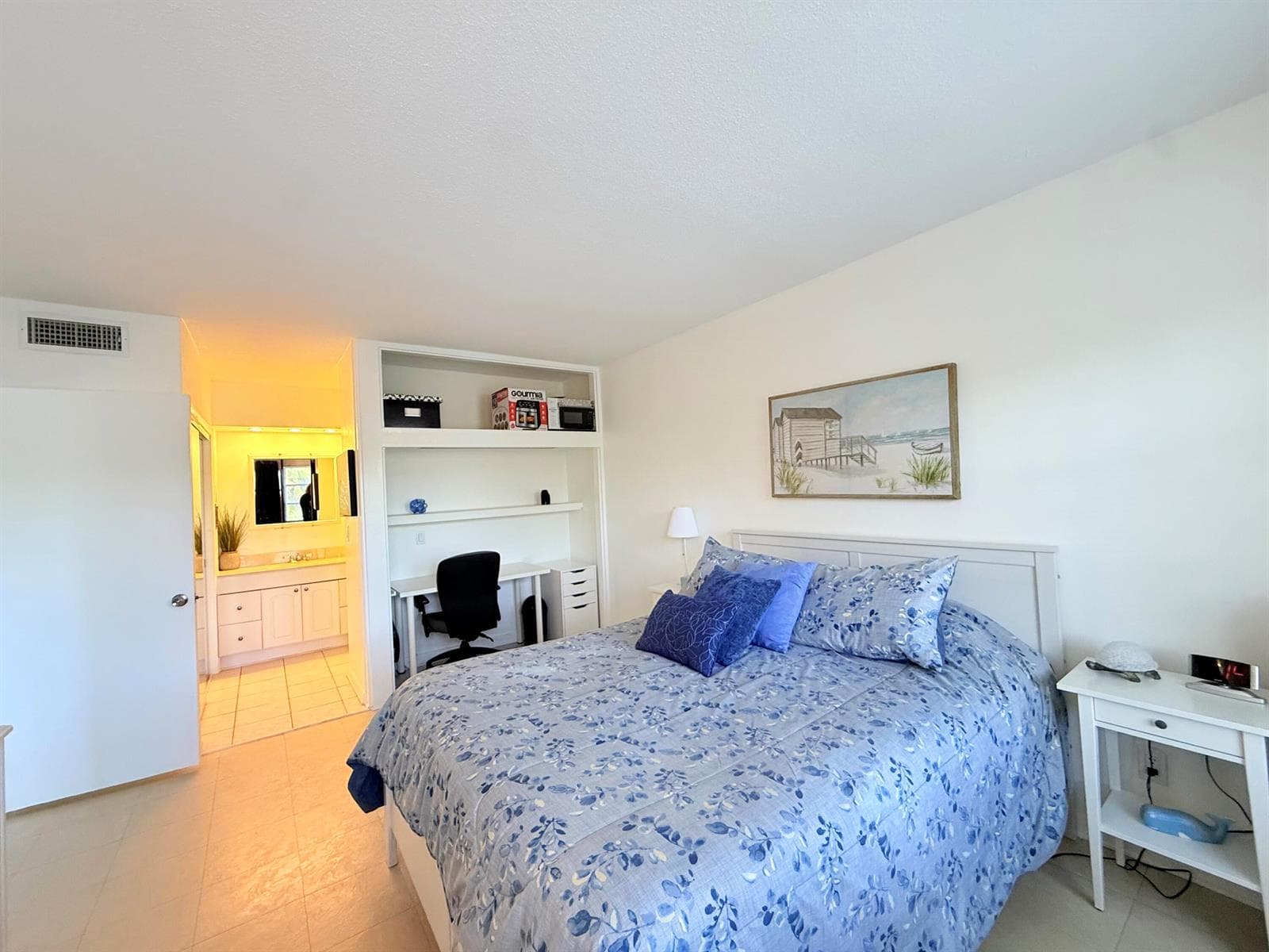 470 Paradise Isle Boulevard 204 photo 24