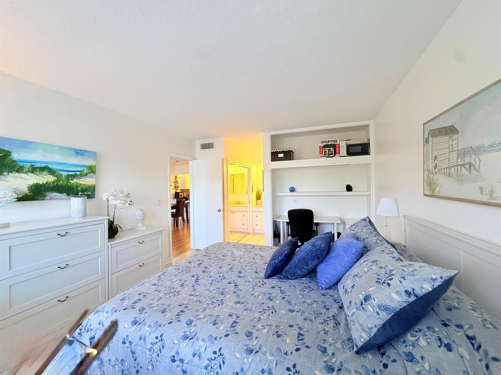 470 Paradise Isle Boulevard 204 photo 25
