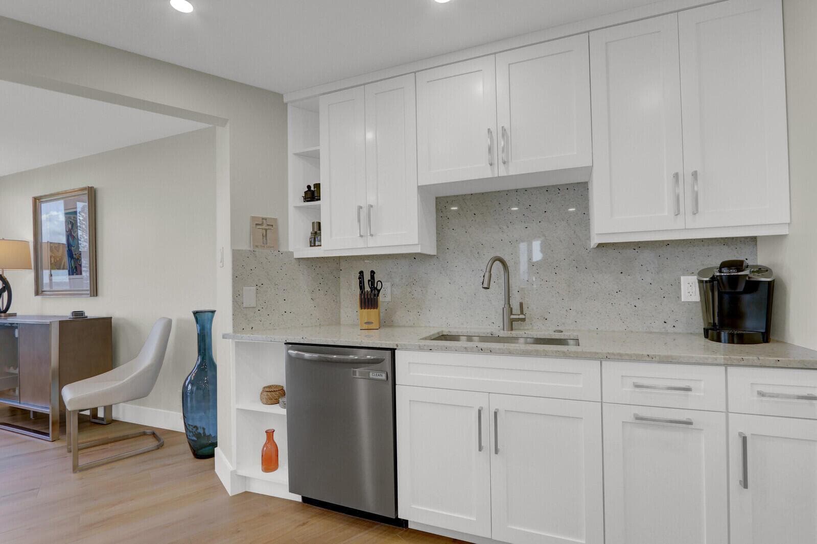 5420 N Ocean Drive 506 photo 12