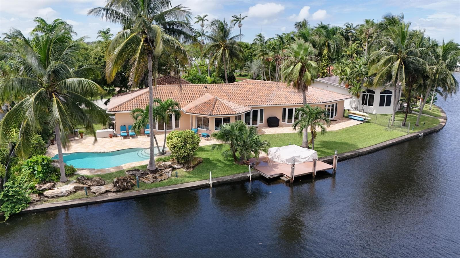 1925 Coral Gardens Drive photo 23