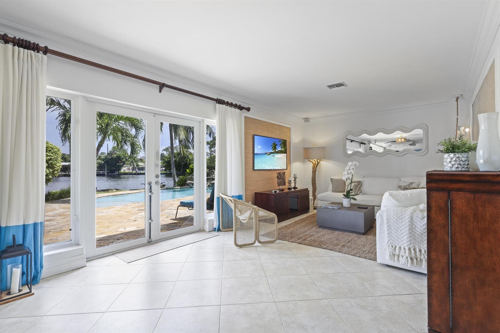 1925 Coral Gardens Drive photo 6