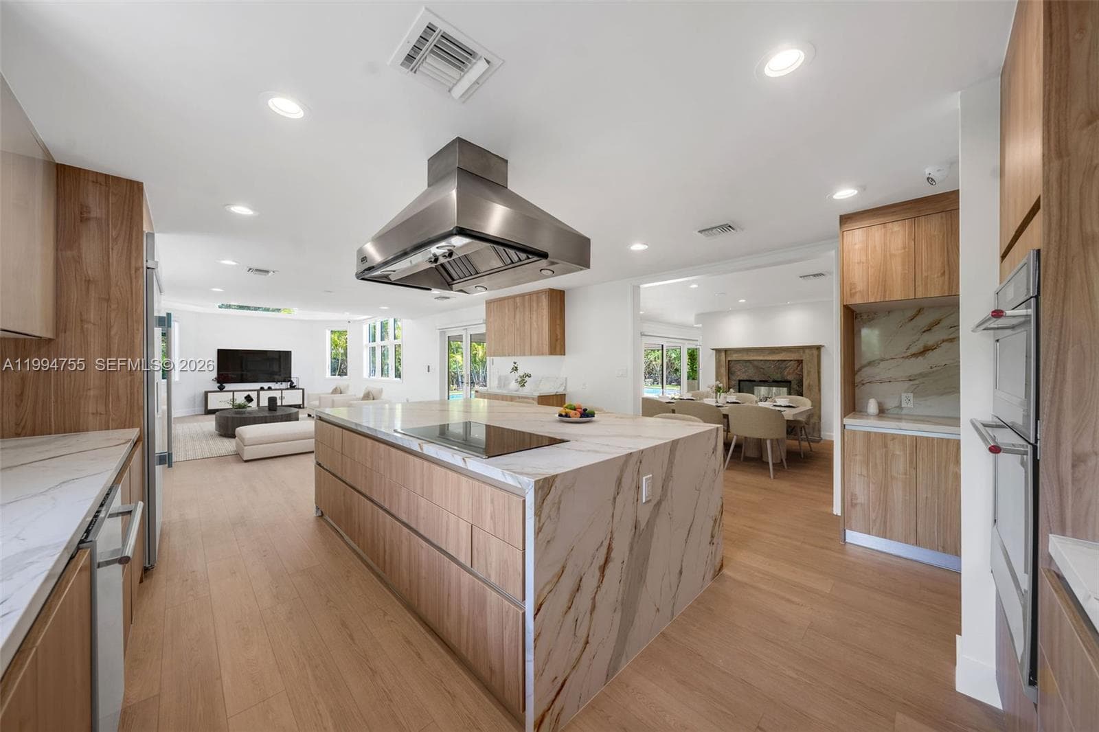 5120 Carillo St photo 17