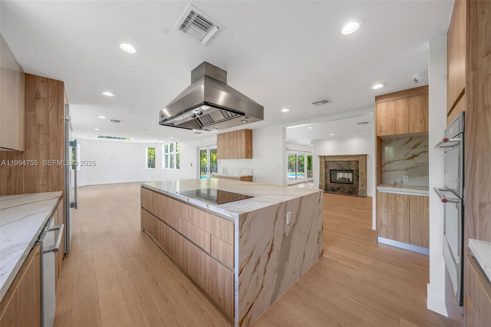 5120 Carillo St photo 16