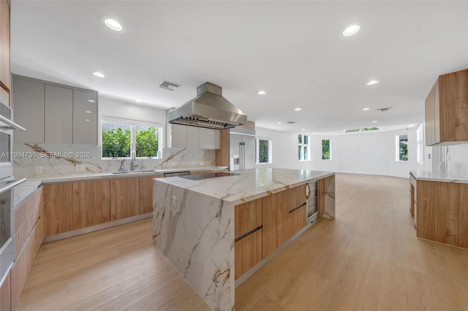 5120 Carillo St photo 15