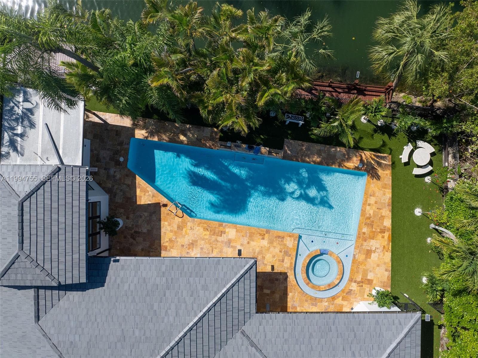 5120 Carillo St photo 11